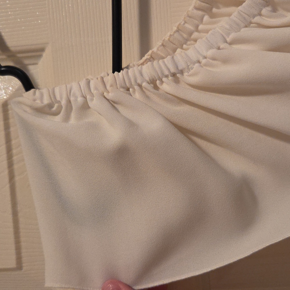 Wilfred White Ruffled Blouse - Picture 3 of 3